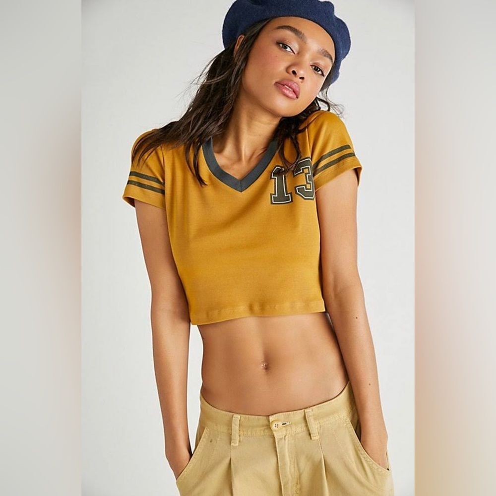Daydreamer Sporty Luck 13 Crop Top Size Medium Yellow Navy Collared